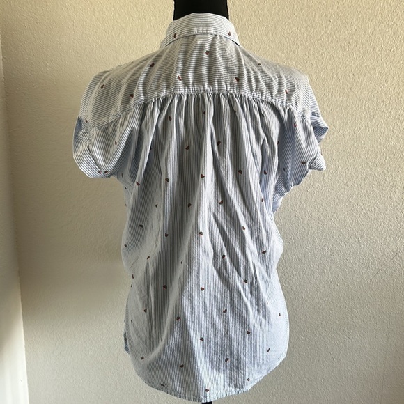 Old Navy Relaxed Blue Striped Button Front Blouse Size Medium - Picture 7 of 10